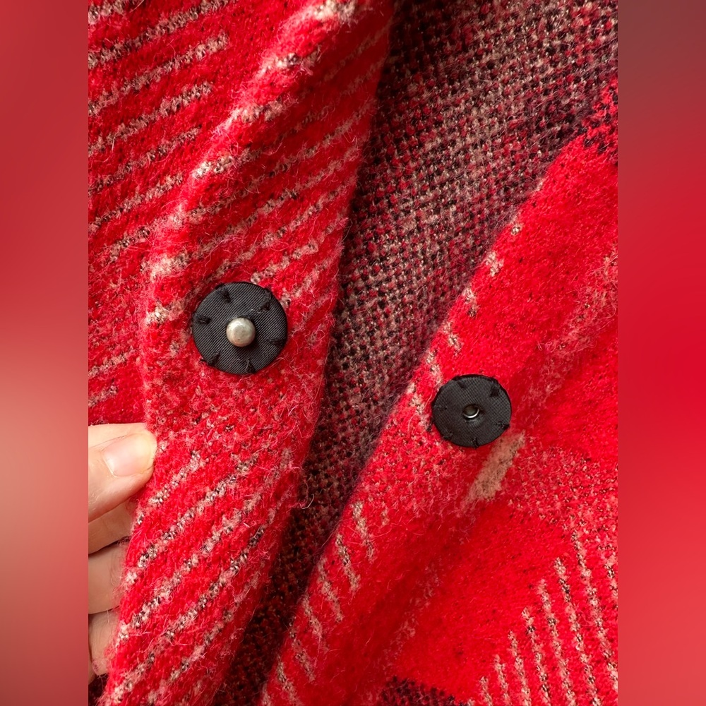 Cyrus $158 Red Plaid One Snap Cardigan Sweater - Picture 5 of 8